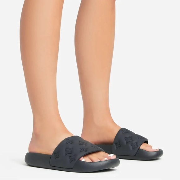 NWT!! BLACK FLAT SLIPON SLIDE SANDAL - Picture 5 of 5